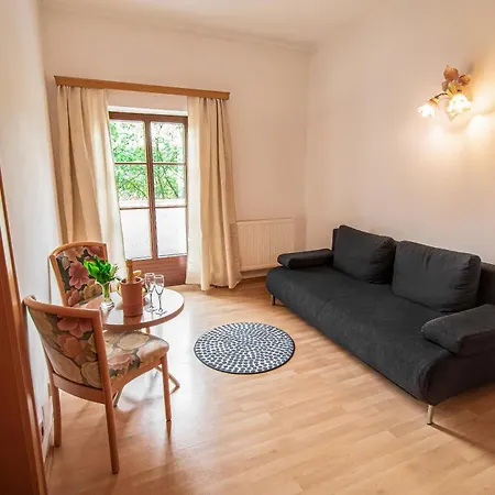 Poechhacker Guest house