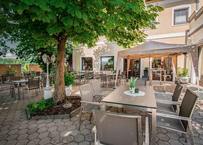 Poechhacker Guest house 3*