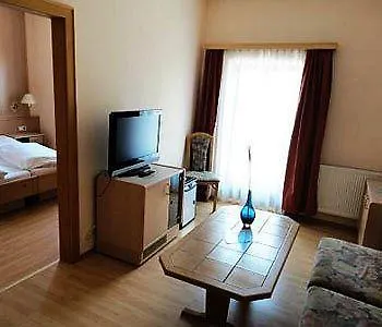 Poechhacker 3* Steyr